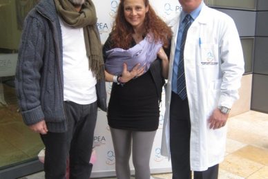 ΜΑΝΟΥΛΑ ΕΓΙΝΕ Η ΑΓΓΕΛΙΚΗ ΛΑΜΠΡΗ