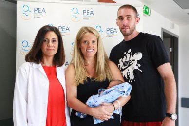 ΤΡΙΤΗ ΦΟΡΑ ΜΠΑΜΠΑΣ Ο MATTHEW THOMAS LOJESKI